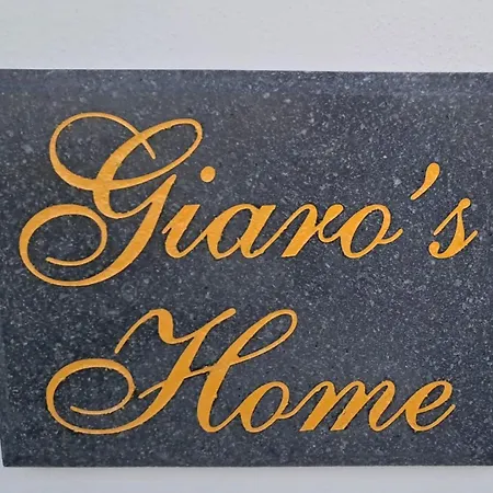 Giaro's Holiday home *